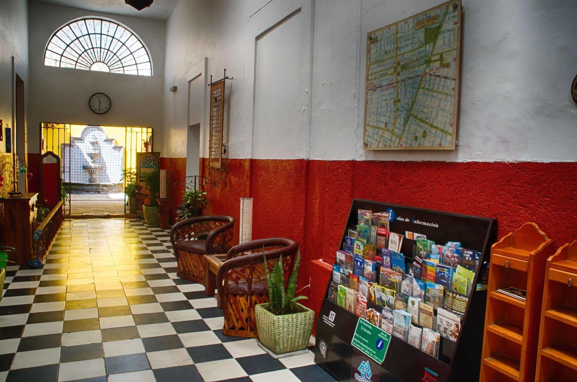 Hostal De Maria Guadalajara Kültér fotó