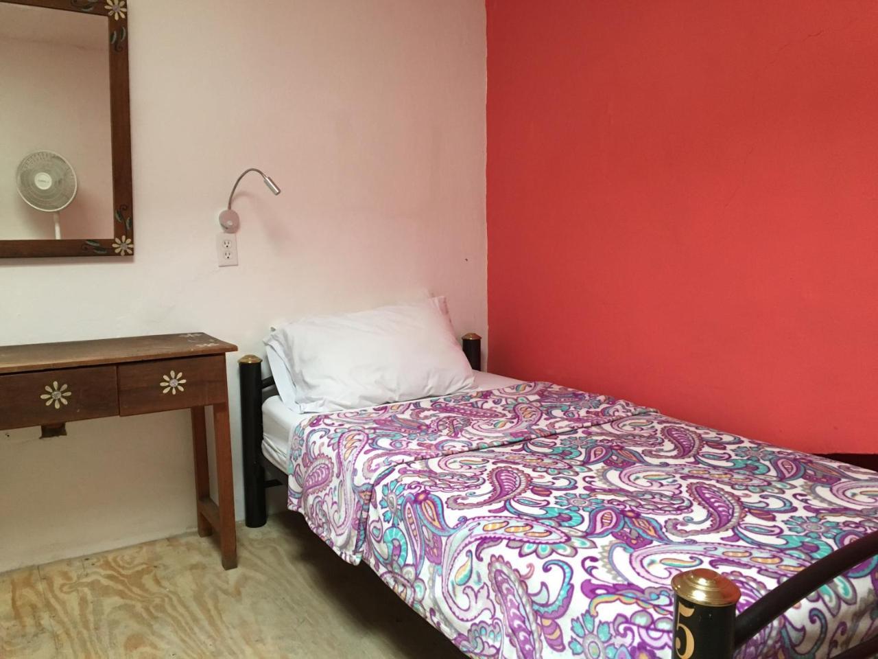 Hostal De Maria Guadalajara Kültér fotó