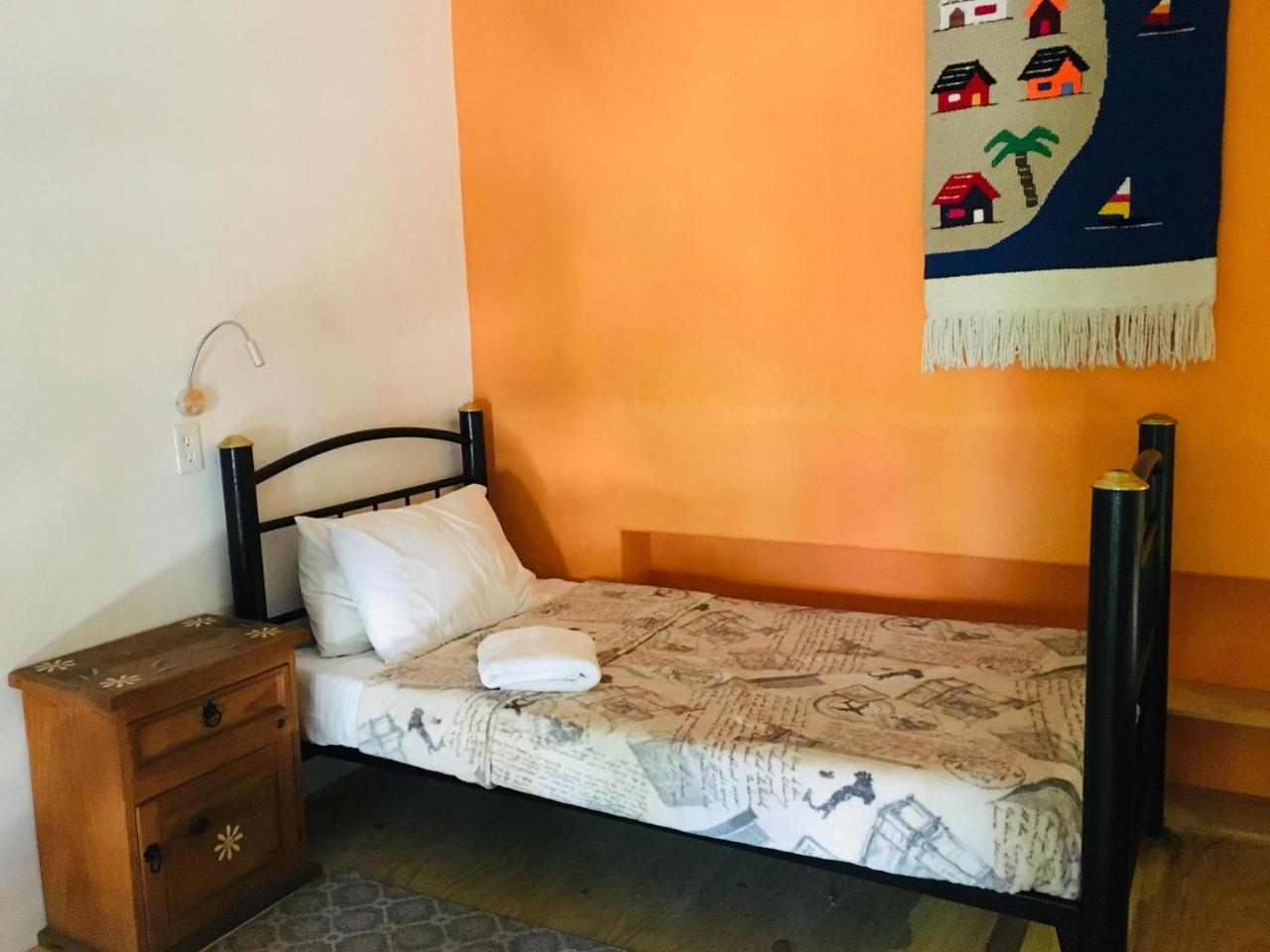Hostal De Maria Guadalajara Kültér fotó